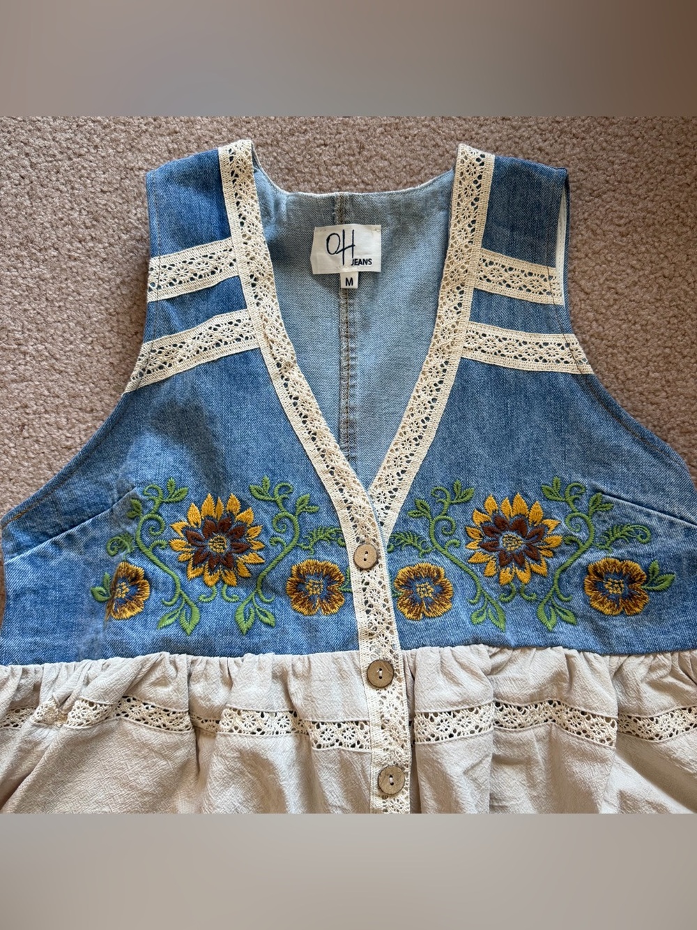 Oli & Hali Embroidered Sunflower Crochet-Trim Sleeveless Top - Blue and Cream - Picture 3 of 4